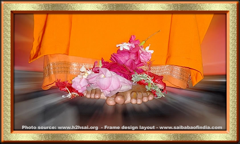 http://www.saibabaofindia.com/march09/lotus-feet-sri-sathya-sai-baba-large.jpg